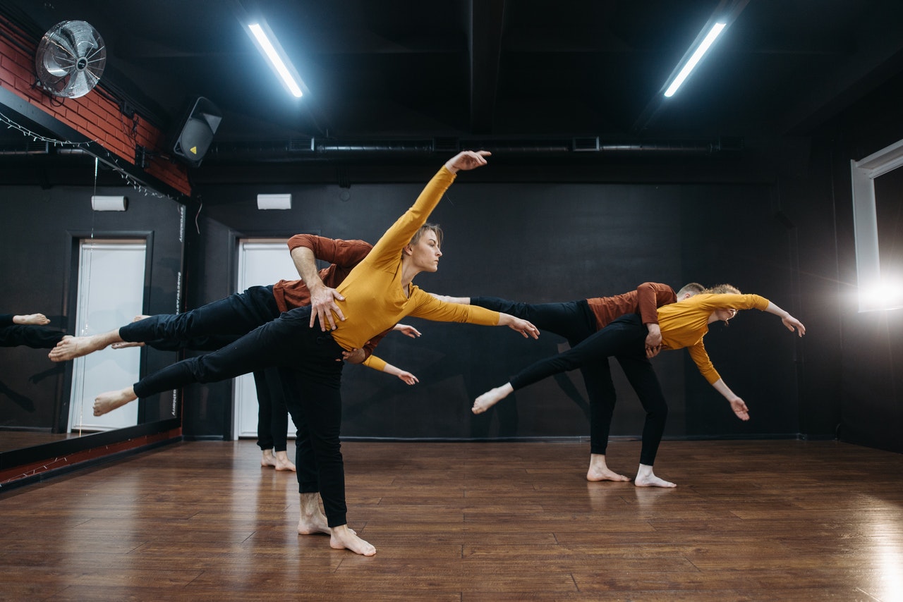 Danza contemporánea en grupo